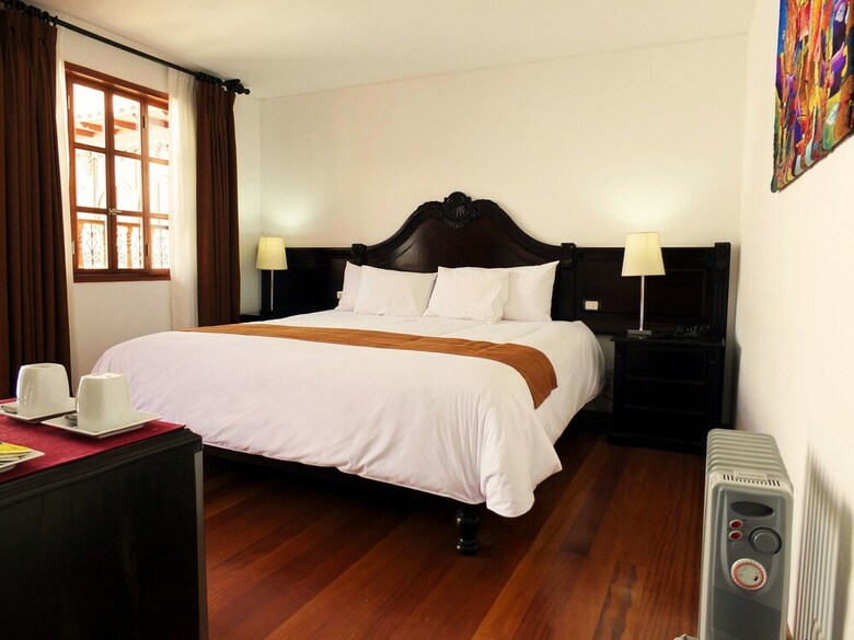 Illa Hotel