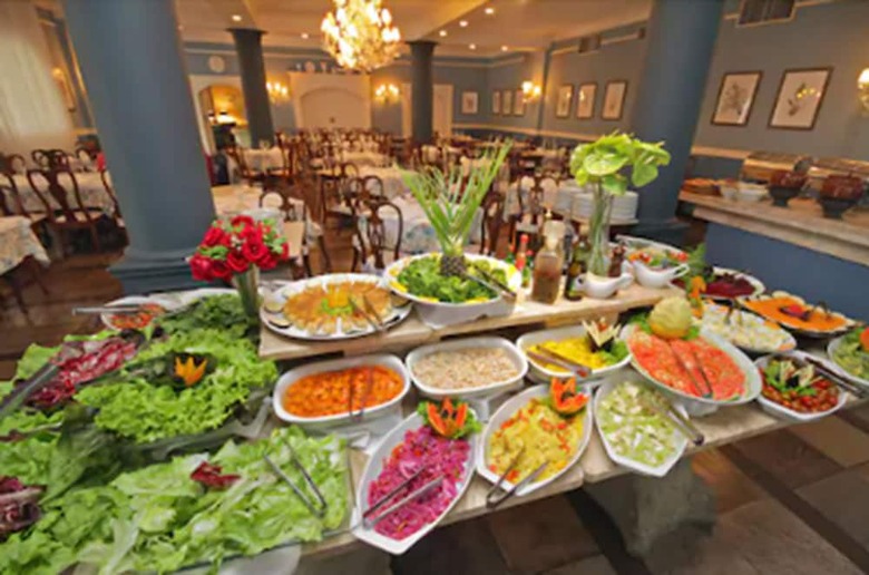 San Raphael Country Hotel