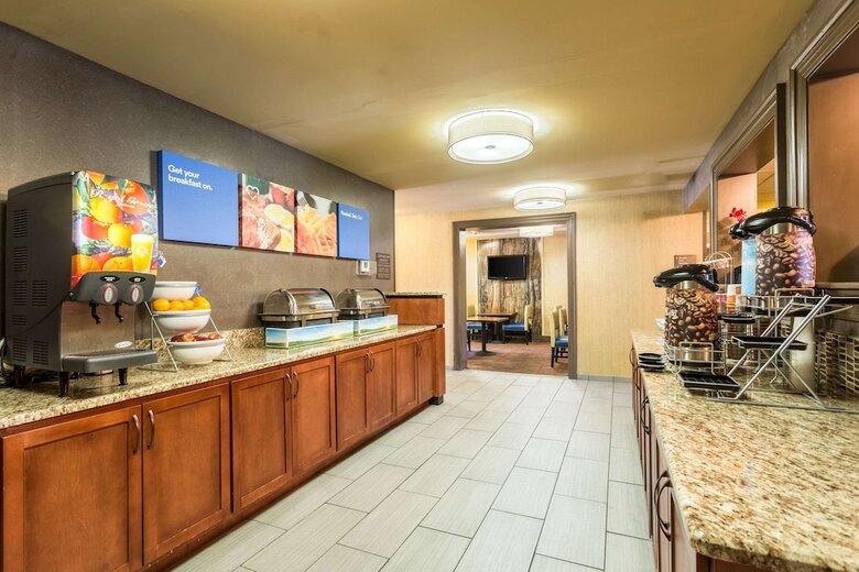 Hotel Comfort Inn