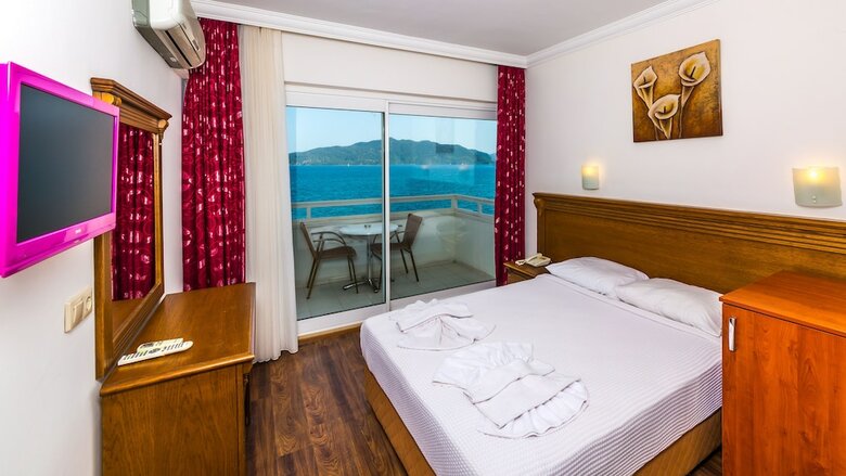Honeymoon Hotel