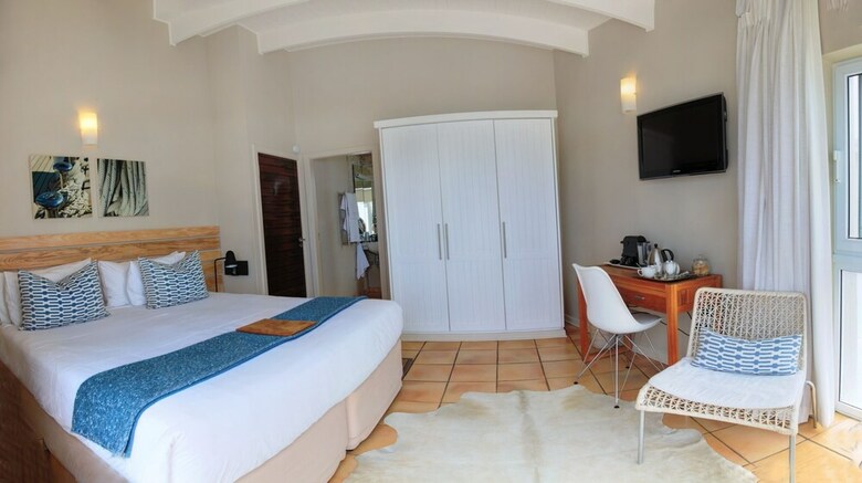 Hotel Periwinkle Guest Lodge