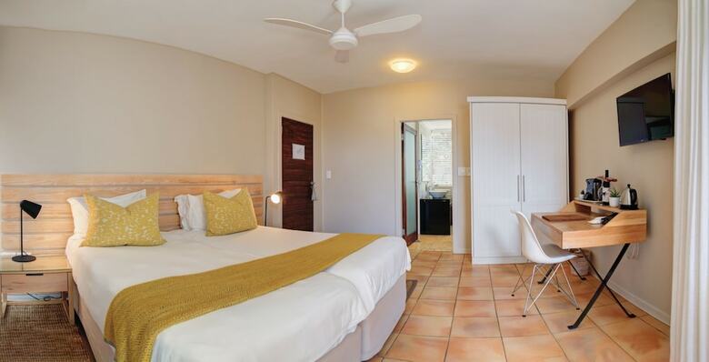 Hotel Periwinkle Guest Lodge