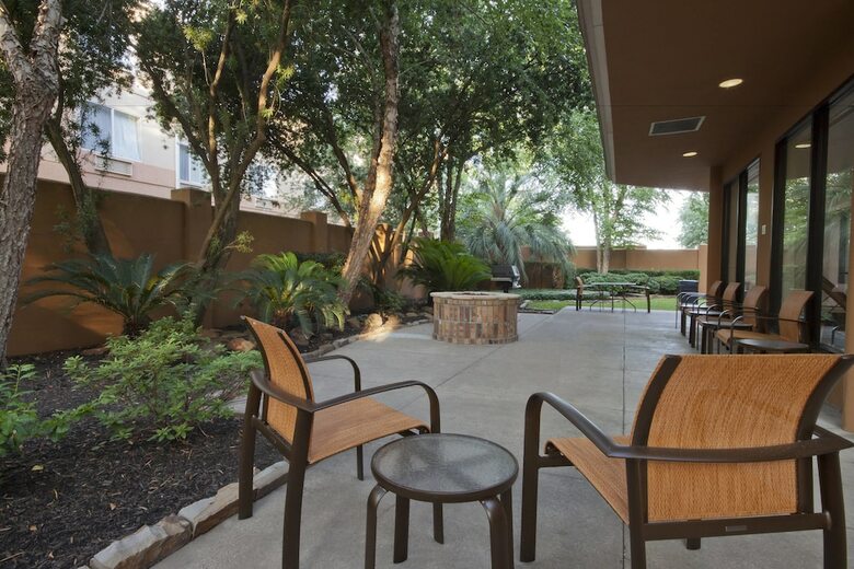 Hotel Courtyard By Marriott Beaumont