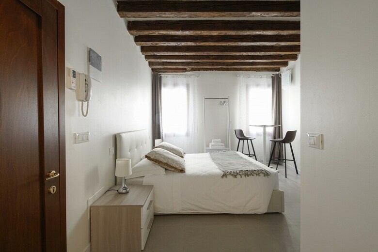 Accademia Charm Apartments