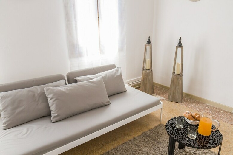 Accademia Charm Apartments