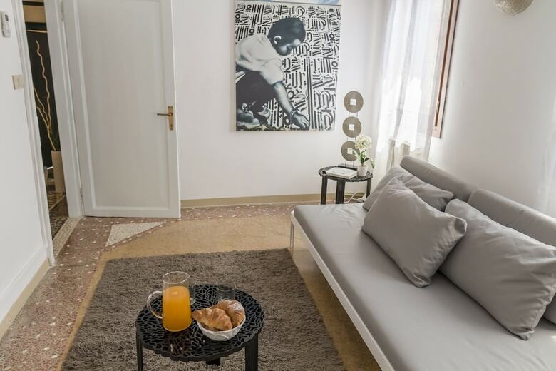 Accademia Charm Apartments