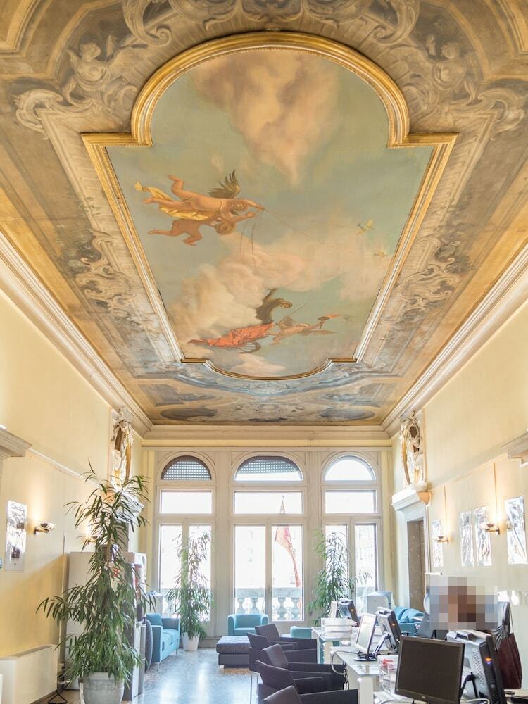 Accademia Charm Apartments