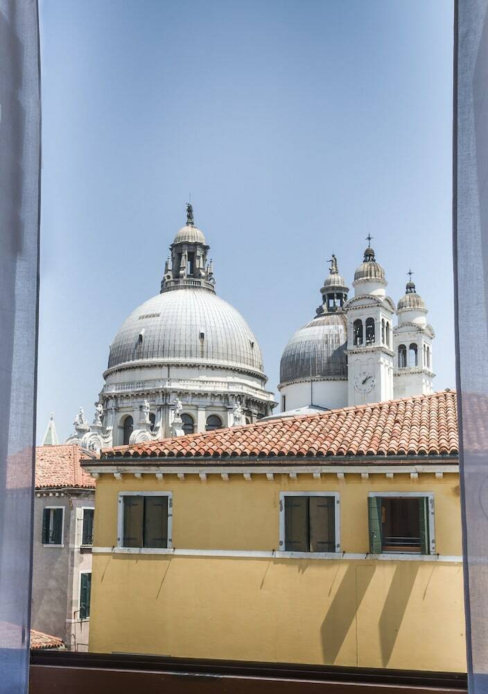 Accademia Charm Apartments