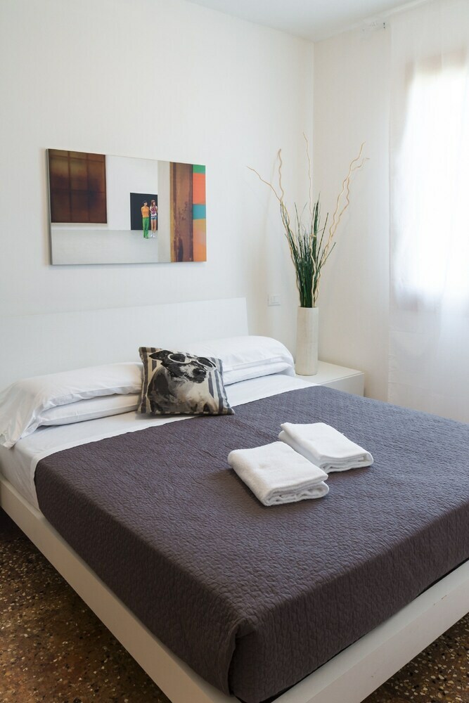 Accademia Charm Apartments
