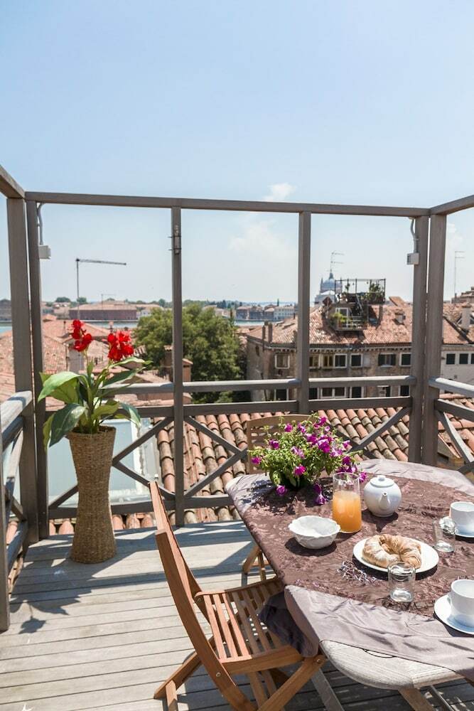 Accademia Charm Apartments