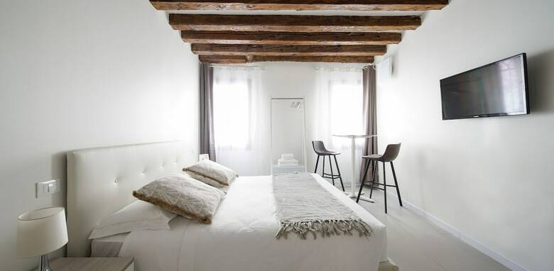 Accademia Charm Apartments