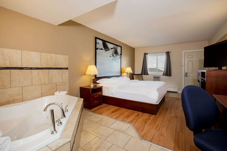 Hotel Super 8 By Wyndham Smoky Lake