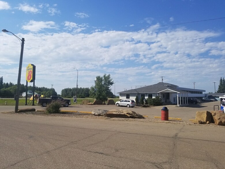 Hotel Super 8 By Wyndham Smoky Lake
