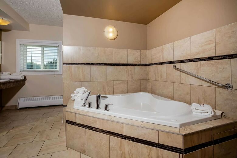 Hotel Super 8 By Wyndham Smoky Lake
