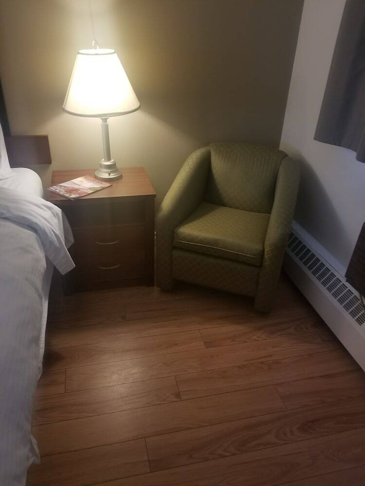 Hotel Super 8 By Wyndham Smoky Lake