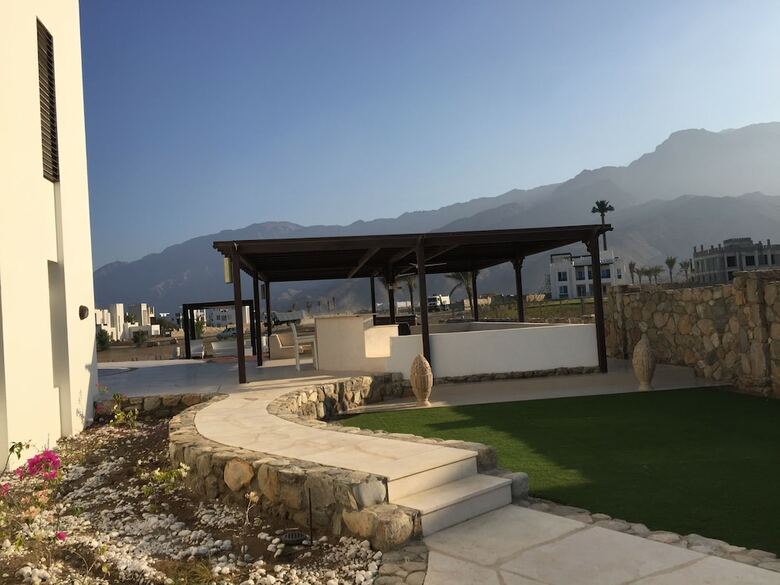 Le Sifah Resort Apartments
