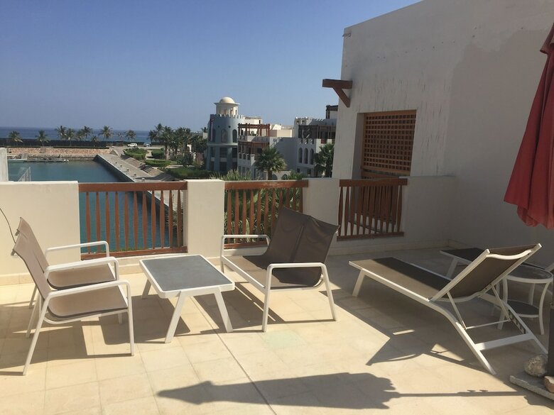 Le Sifah Resort Apartments