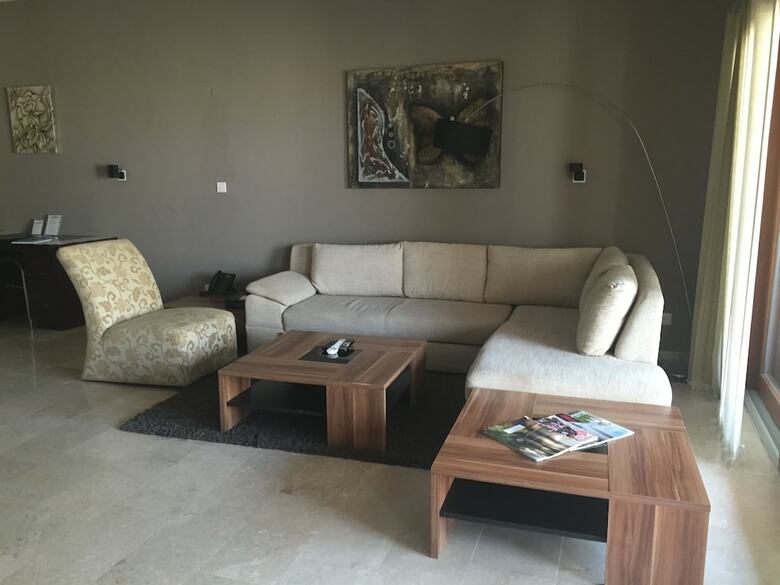 Le Sifah Resort Apartments