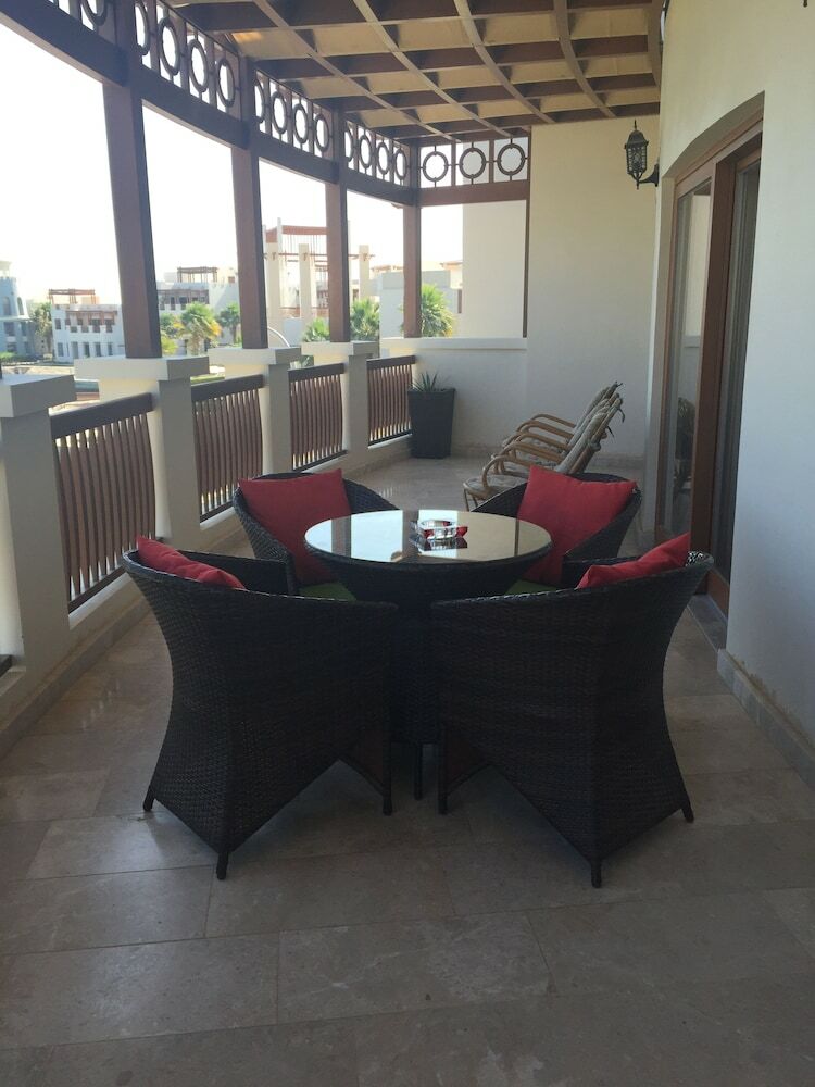 Le Sifah Resort Apartments