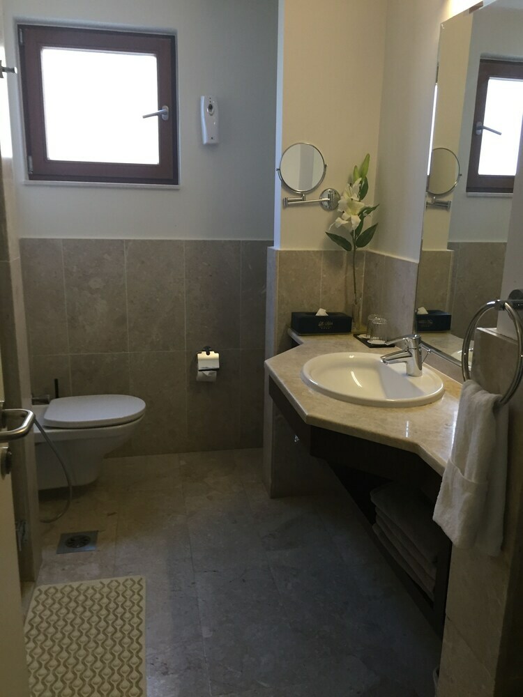 Le Sifah Resort Apartments