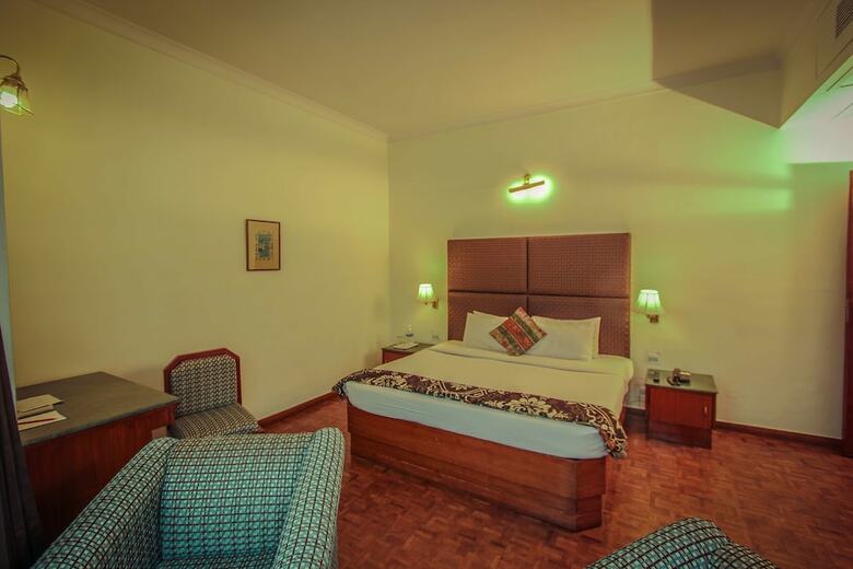 Hotel Golden Tulip Manali
