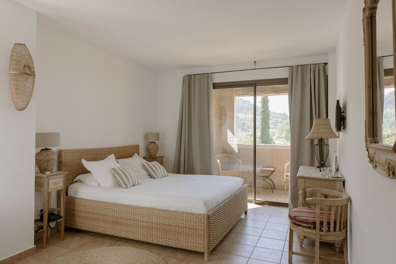Hotel H�tel Auberge La Feni�re - Les Collectionneurs