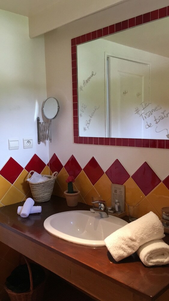 Hotel H�tel Auberge La Feni�re - Les Collectionneurs