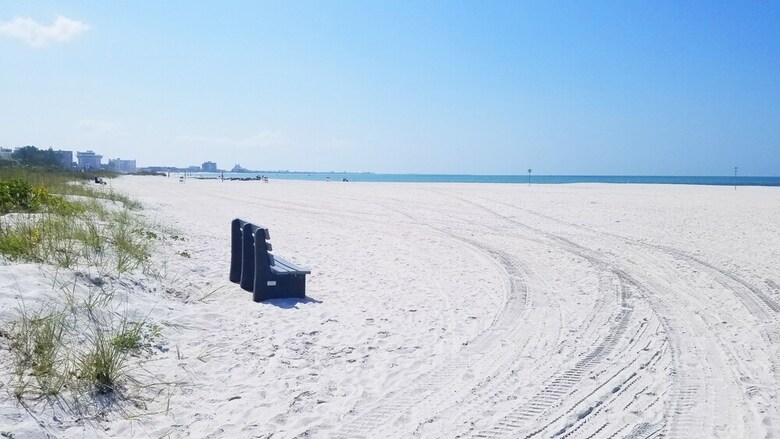 Hotel Gulf Winds Beach Resort