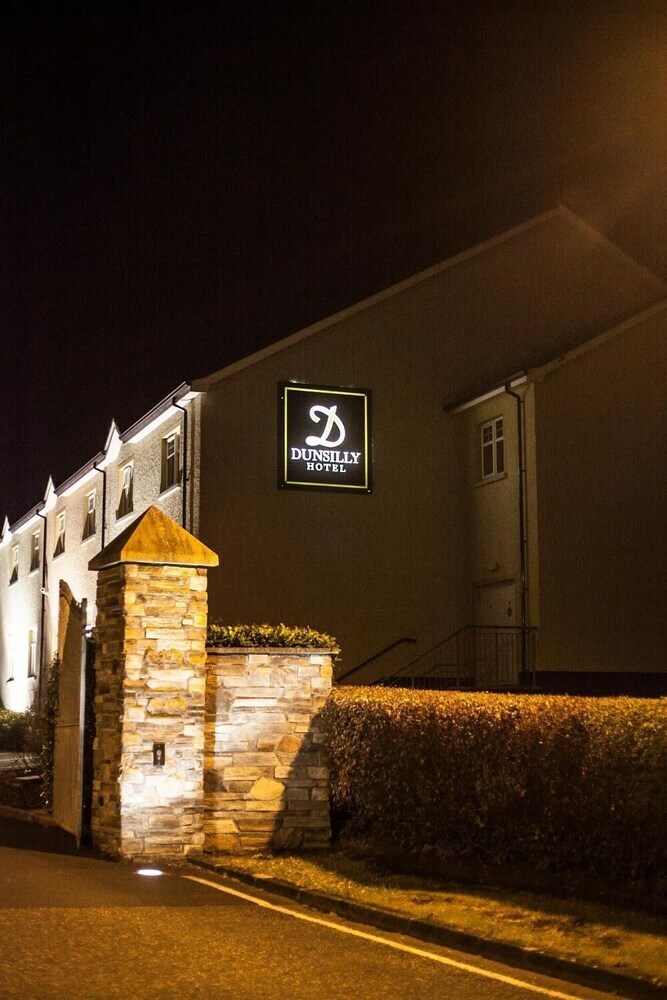 Dunsilly Hotel