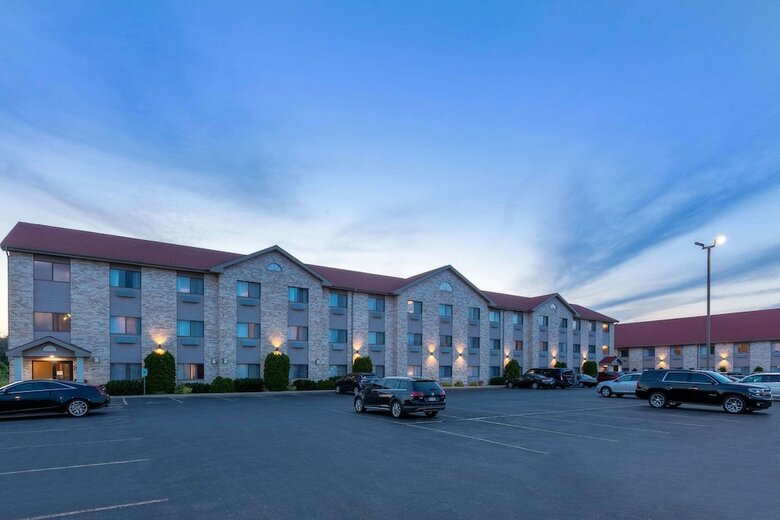 Hotel Wingate By Wyndham Wisconsin Dells