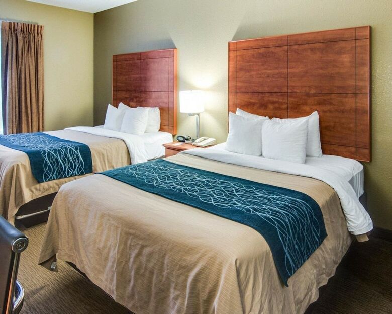 Hotel Comfort Inn & Suites