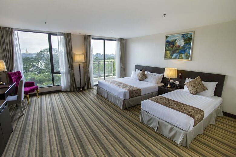 Esperado Lake View Hotel