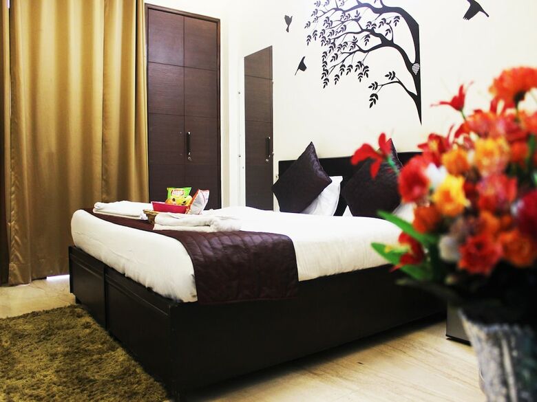 Marine Club Hotel Gurgaon