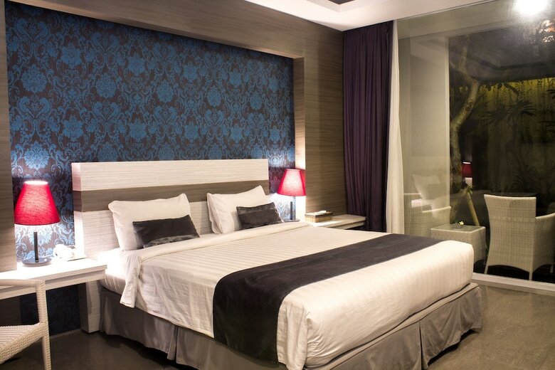 Hotel Transera Kamini Legian