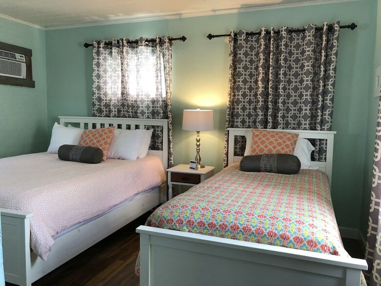 Motel Sunset Inn & Cottages