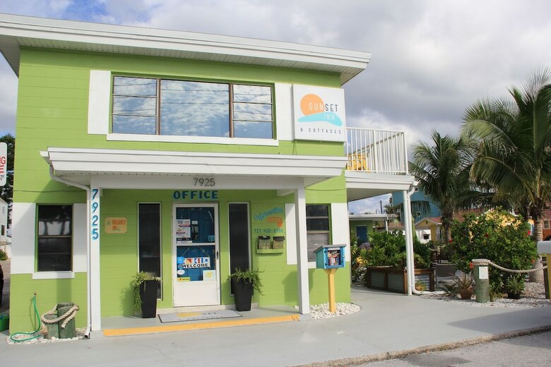 Motel Sunset Inn & Cottages