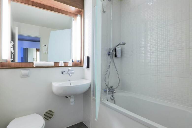Hotel H�tel Campanile Argenteuil