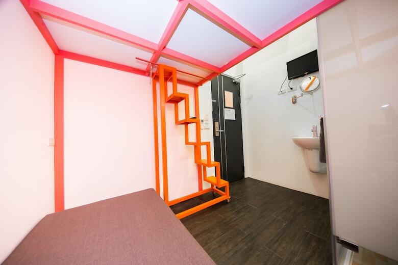 Sleepbox Hotel-ximen