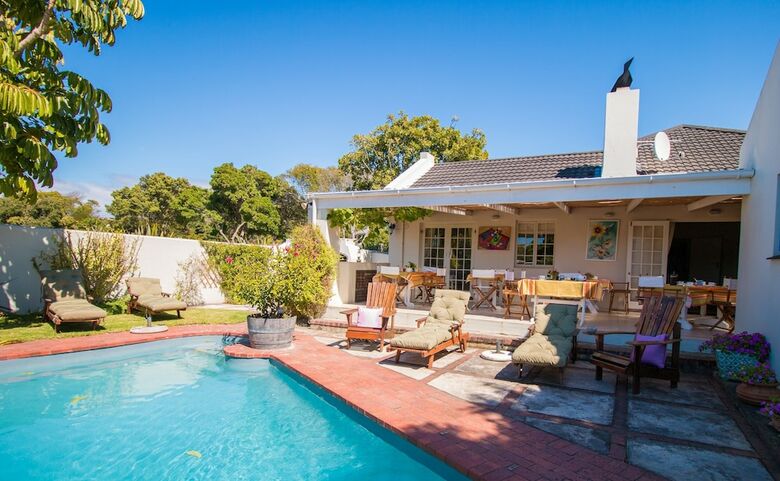 Bed & Breakfast Cornerway House