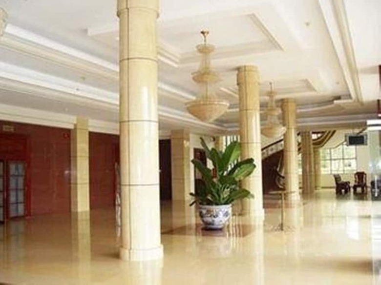 Hotel Nha Khach Tien Giang