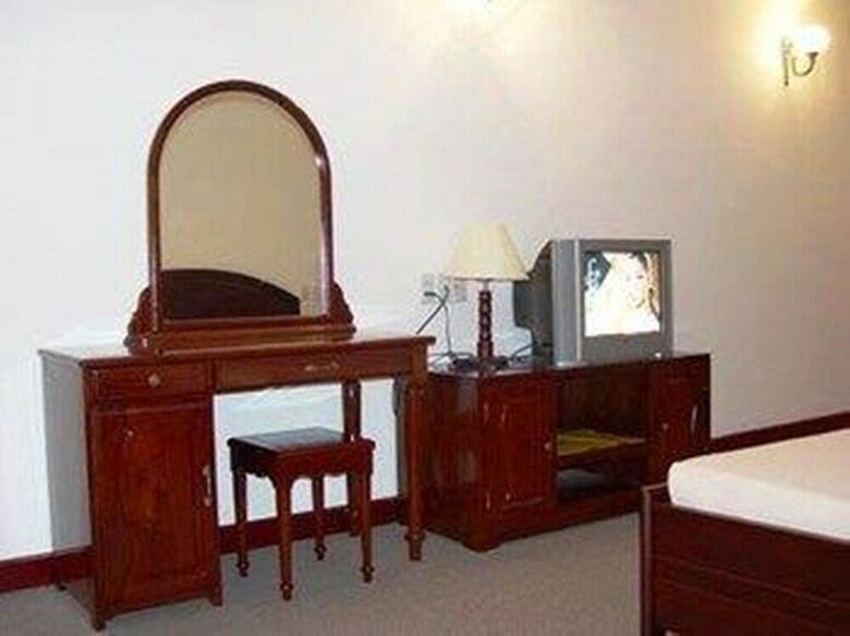 Hotel Nha Khach Tien Giang