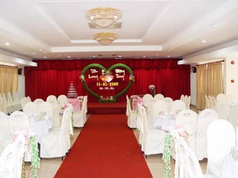 Hotel Nha Khach Tien Giang