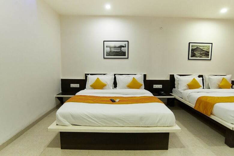 Hotel Sai Bansi
