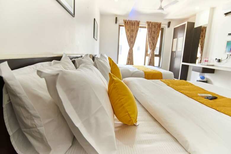 Hotel Sai Bansi