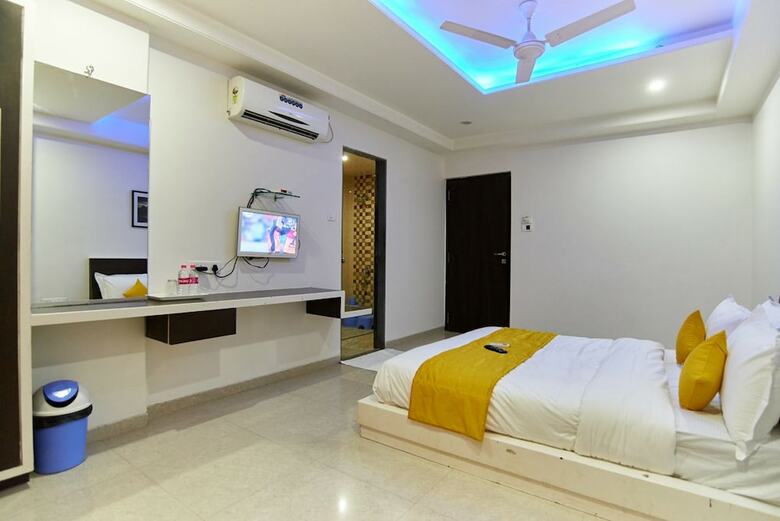 Hotel Sai Bansi