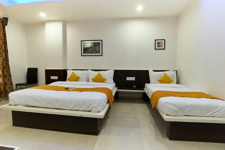 Hotel Sai Bansi