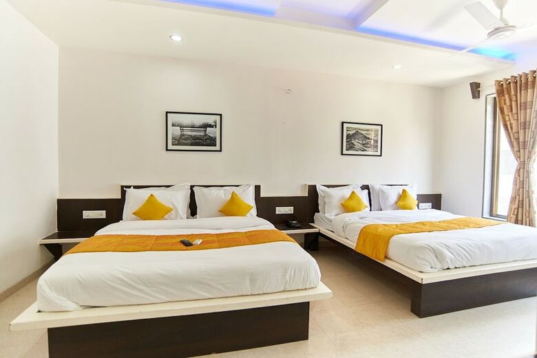 Hotel Sai Bansi