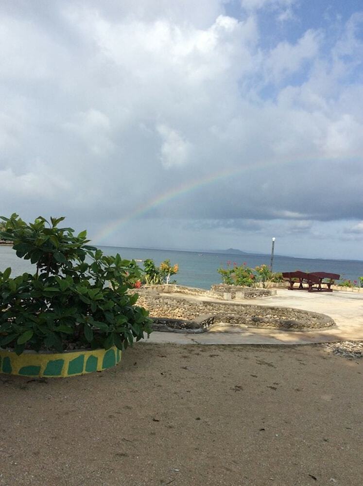 Apartamento Camotes Flying Fish Resort
