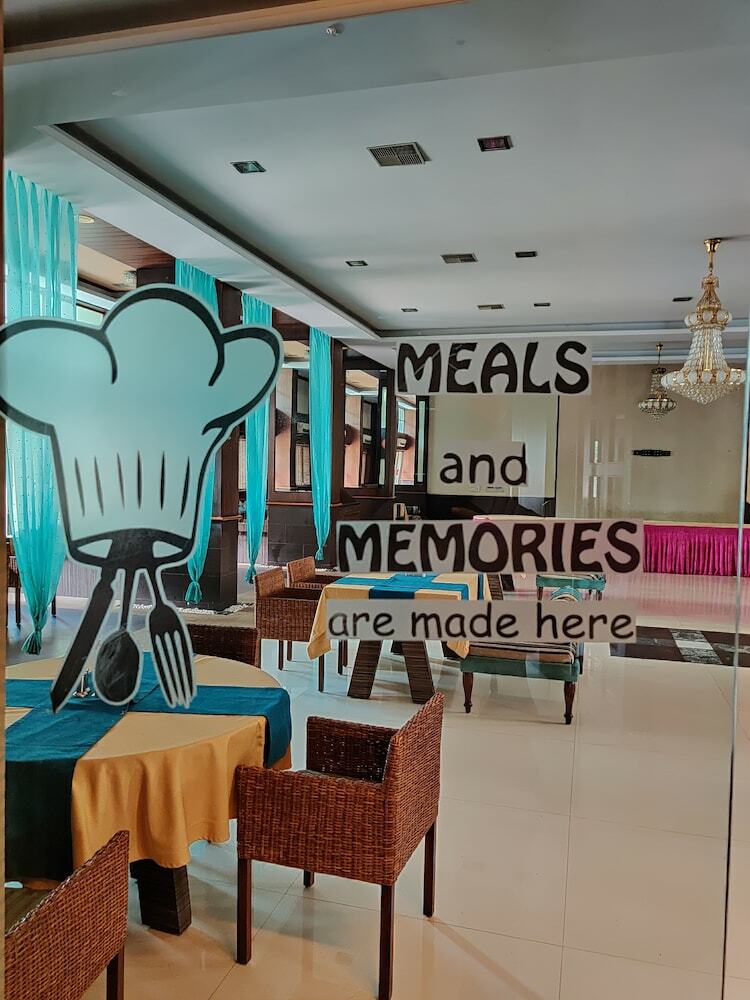 Hotel Reeva Suites