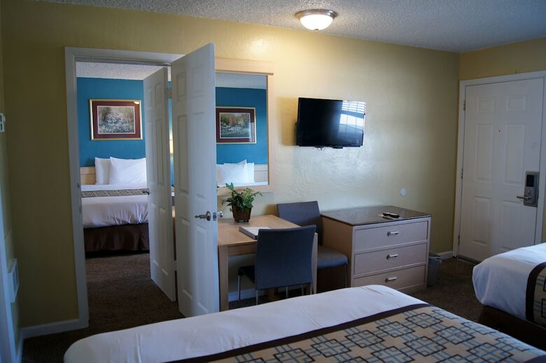 Motel Coastal Inn And Suites